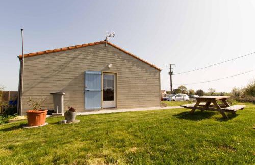 Saint-Hilaire-la-Foret House | le chalet vendéen
