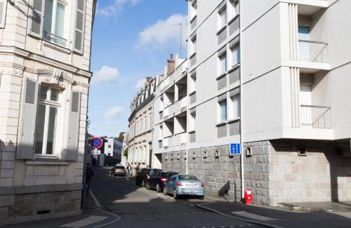 Laval Apartment | Le Chambord 2
