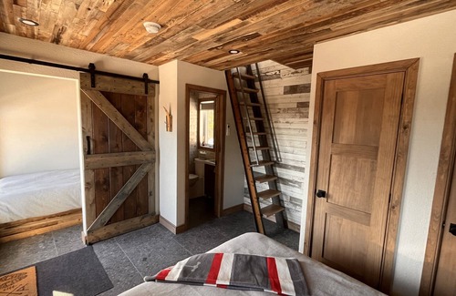 Lac Beauport Cabin | Le Chamonix : Tiny house in nature (CITQ : 310190)