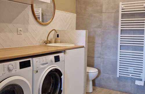 Chasse-sur-Rhone Apartment | Le Champ du Roy