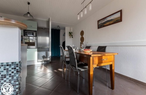 Aurieres House | Le chat l'heureux - AURIERES