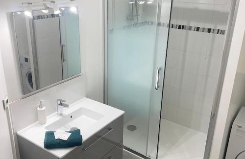 Montigny-le-Bretonneux Apartment | Le Chez Moi Hyper Centre Parking 3mn Gare