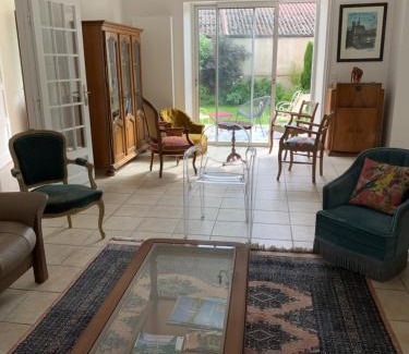 Damery House | Le Claugi