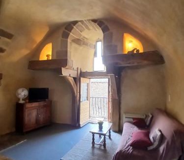 Vezins-de-Levezou House | Le Clou de Malte