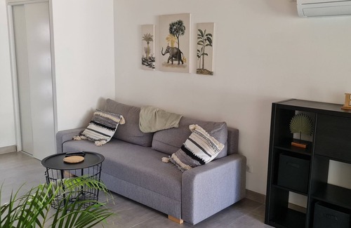 Martigues House | Le Cocon des Bois