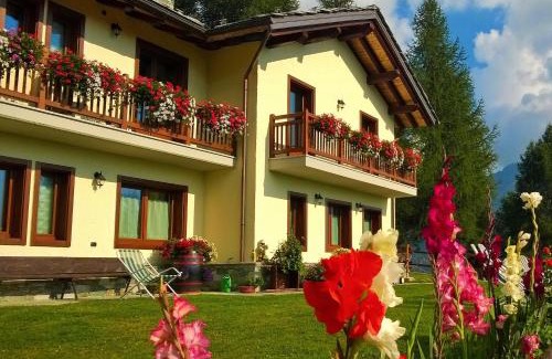 Brusson House | Le Coin des Mélèzes - NATURE & TREK - camere in baita di montagna