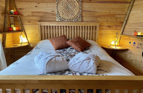 Crechets House | Le concept guest suite with private Sauna and Spa and secret room