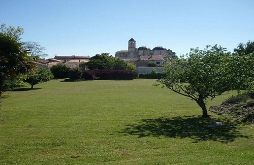 Saint-Romain-de-Benet House | Le cottage - family gîte for 9 between countryside and ocean