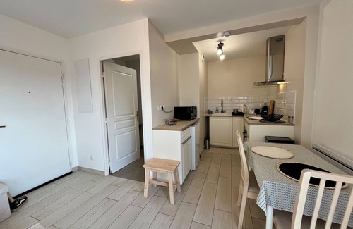 Republique - Tolstoi Apartment | LE Dedieu - Vue sur Fourvière