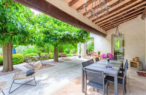Le Plan-de-Grasse Bed & Breakfast | Le Domaine des Mûriers - charme, chic, calme en Provence Côte d'Azur