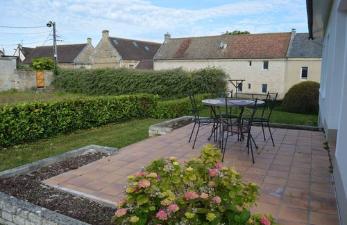 Cresserons House | Le Dortoir, Maison Familiale - Jardin - 5km mer