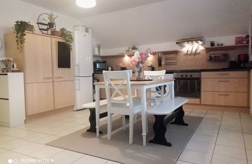 Fleury-les-Aubrais Apartment | Le Duplex Décontracté - A la Conciergerie Au Cœur D'orléans