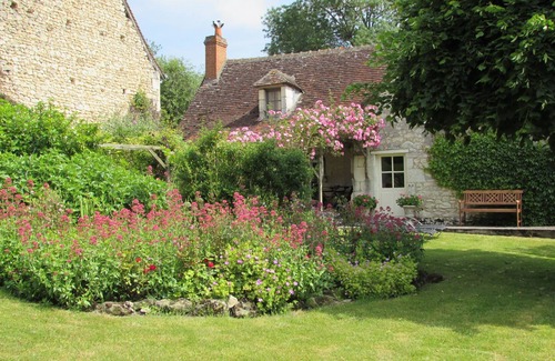 Chaumussay House | Le Fleuve -Adult Only romantic cottages in the Loire Valley with private Gardens