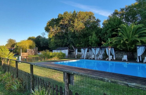 Saint-Just-Luzac House | Le Four a Pain 2 bedroom gite
