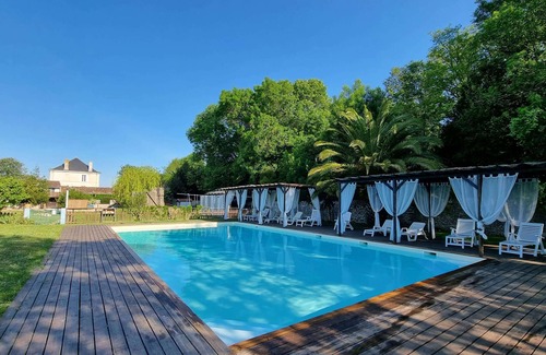 Saint-Just-Luzac House | Le Four a Pain 2 bedroom gite