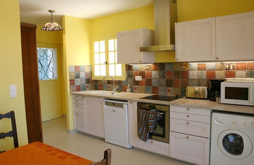 Saint-Andre-de-Roquepertuis Other | Le Puits Saint-André - Renovated 19th-century stone farmhouse