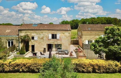 Cubnezais Villa | Le Gîte de Moulin Situé à Cubnezais au Cœur du Vignoble Bordelais