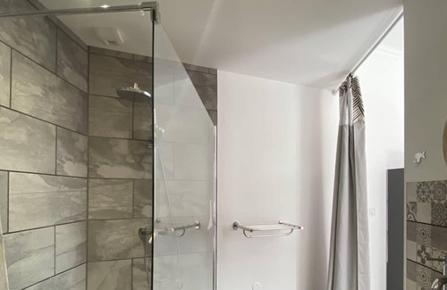 Tournon-sur-Rhone Apartment | Le Gîte des 3 Tours - Tournon sur Rhône