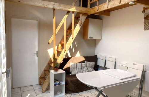 Asnelles Apartment | "Le gîte du bout, 100m from the sea