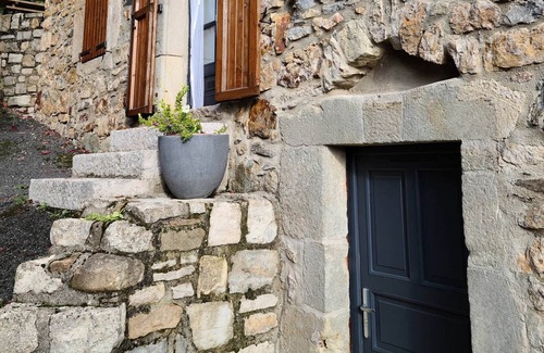 Gatuzieres Apartment | LE GATU