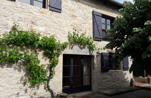 Salles-Courbaties House | Le gite de la diège, barn renovated in 1869.
