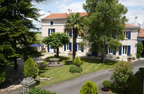 La Foye House | Le Gite du Puits at Le Manoir de La Foye