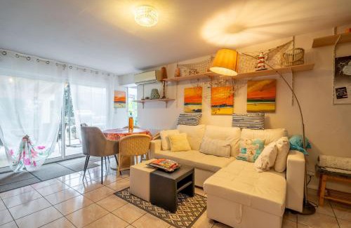 Saint-Pierre-la-Mer Apartment | Le Grand Lapin Blanc