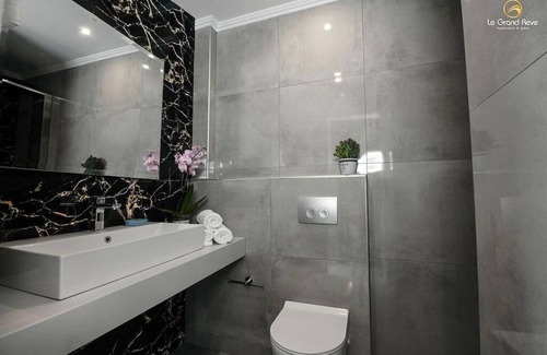 Gerakini Apartment | Le Grand Rêve Junior Suite 3