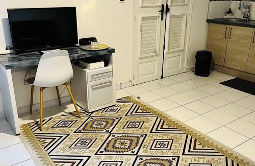 Schoelcher Apartment | Le Hameau de La Vallée, ideal for couples and business travellers