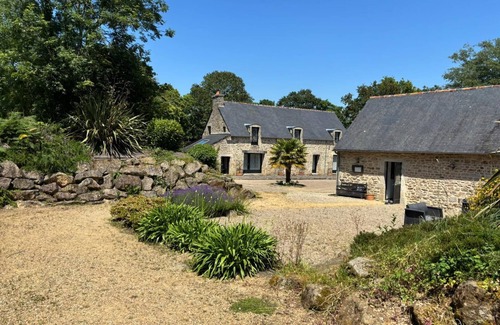 Plogastel-Saint-Germain Ski Chalet | LE JARDIN SAINT-GERMAIN Lodges & Events