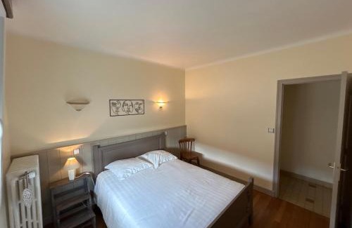 Yevres-le-Petit House | le Jardin d'Odette
