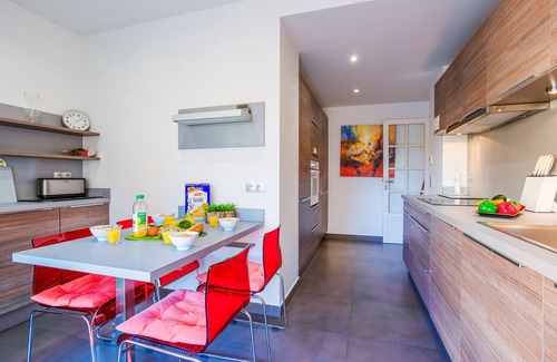 Jean-Medecin Apartment | LE JOFFRE GRIMALDI AP2089 by RIVIERA HOLIDAY HOMES