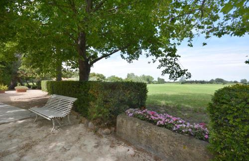 Saint-Martin-de-Crau House | le laurier
