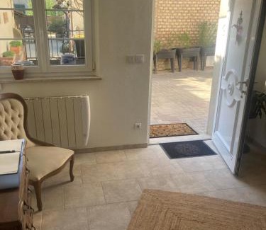 La Celle-sous-Gouzon Apartment | Le linele