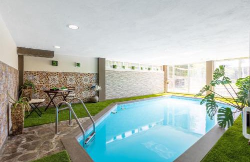 Ames House | LE LLAR casa con 2 PISCINAS 1 CLIMATIZADA INTERIOR muy cerca de Santiago de Compostela