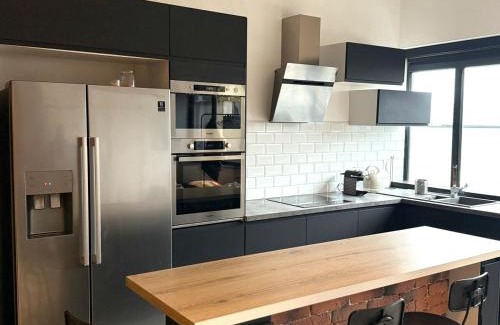Eveux Apartment | Le Loft d 'Éveux - 2 places de parking