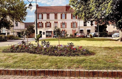 Lamorlaye Apartment | Le Logis Cantilen