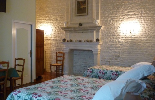 Frontenay-Rohan-Rohan Bed & Breakfast | Le Logis de Faugerit