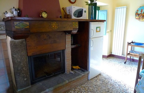 Molazzana Cottage | Le Lunghe is a restored cottage in beautiful Tuscany 5 mins. walk to restaurant