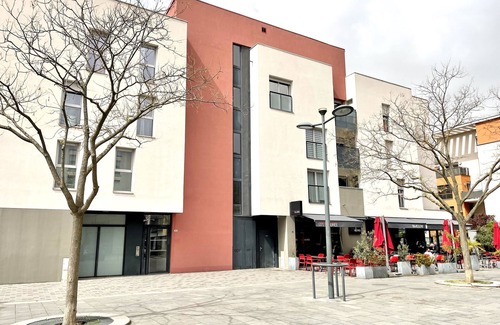 La Demi - Lune Apartment | Le Métropolitain - Grand studio coeur Tassin et gare