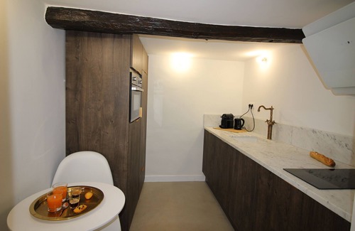 Aix-en-Provence Historic Centre Apartment | Le Madeleine (duplex)