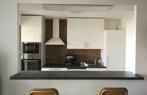 Gares Apartment | "Le Majestic" Very large T2 Clim & Fibre 5 min from St Roch station downtown