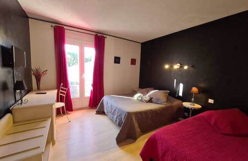Pont-Saint-Esprit Hotel | Le Mas de l'Olivier
