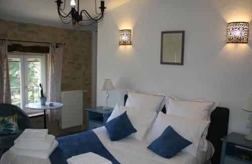 Chabrillan Other | Le Mas Théophile welcomes you with a capacity of 12 to 14 people.