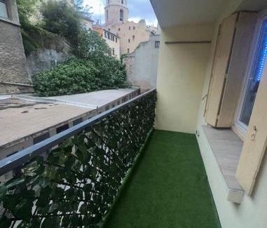 Hotel-de-Ville Apartment | Le Maya Savana