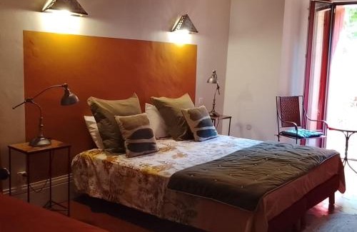 Saint-Saturnin-de-Lucian Bed & Breakfast | Le Mimosa