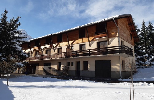 Monetier-les-Bains Apartment | Le Monetier Les Bains: Apartment/flat - Le Monetier les bains