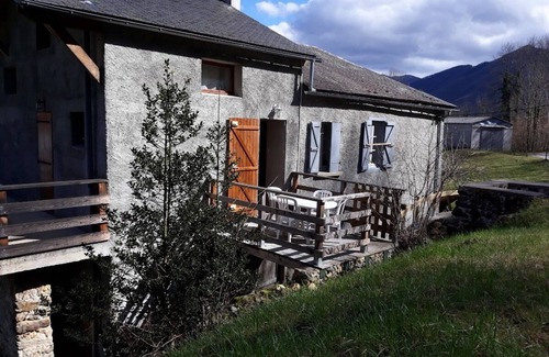 Seix House | Le Moulin d'Alice, a haven of calm and greenery in the heart of the Ariège Pyrenees