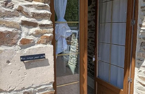 Cahagnes Bed & Breakfast | Le Moulin de Benneville chambres d'hôtes, petit déjeuner compris