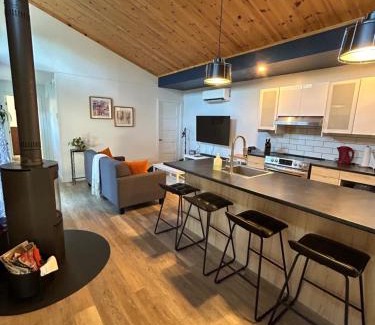 Pont-Rouge Ski Chalet | Le Naturel Spa & Foyer & Détente